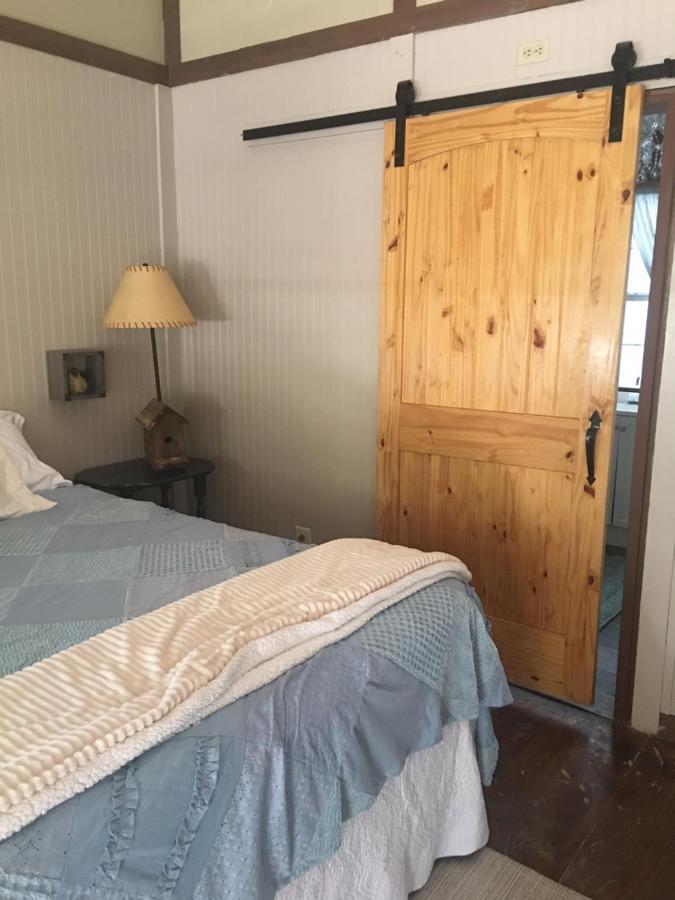 Acorn Hideaways Canton Sweet Tweet Guesthouse King Bed Екстериор снимка